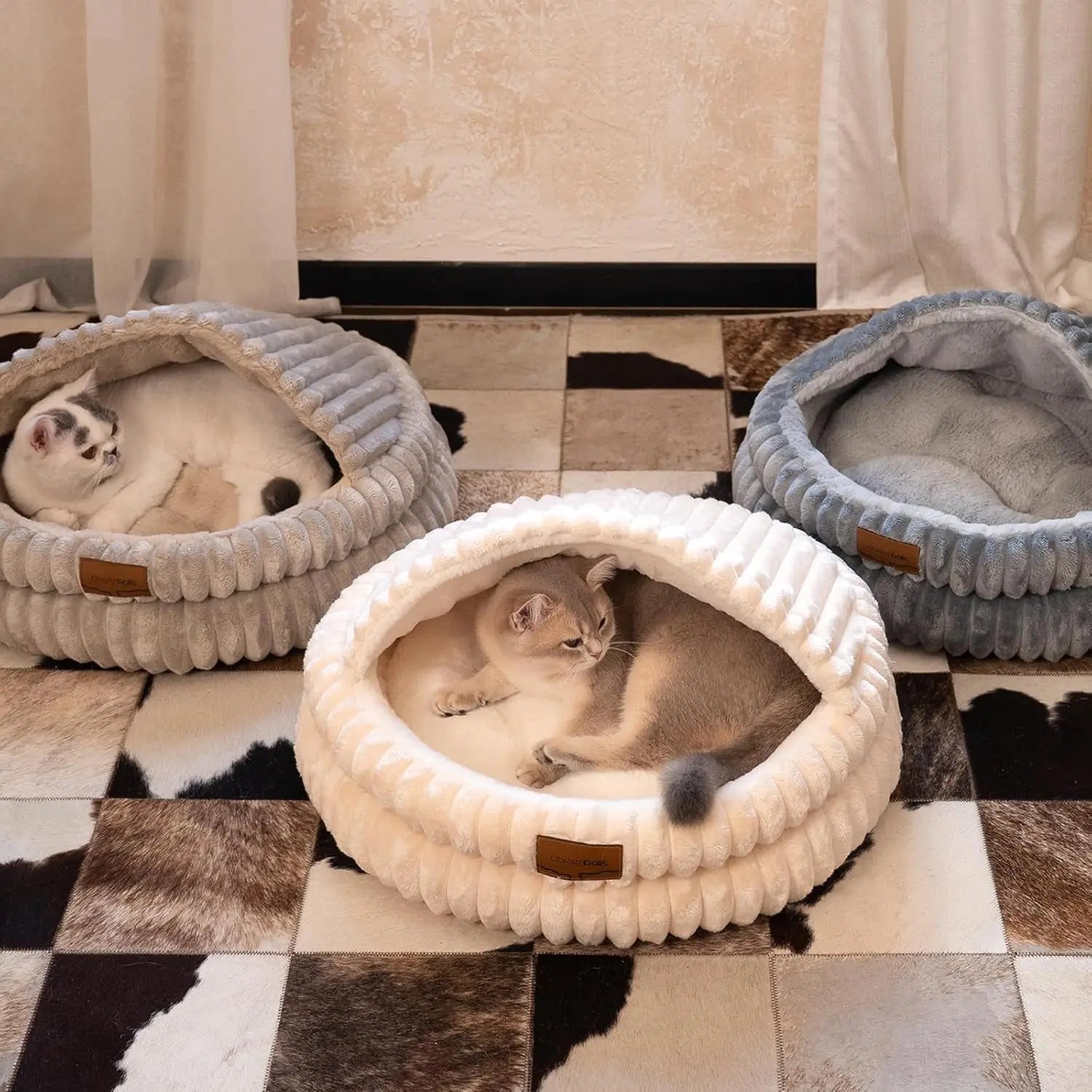 Fluffy Round Soft Cat Bed – Washable Plush Pet Bed for Cats & Small Dogs