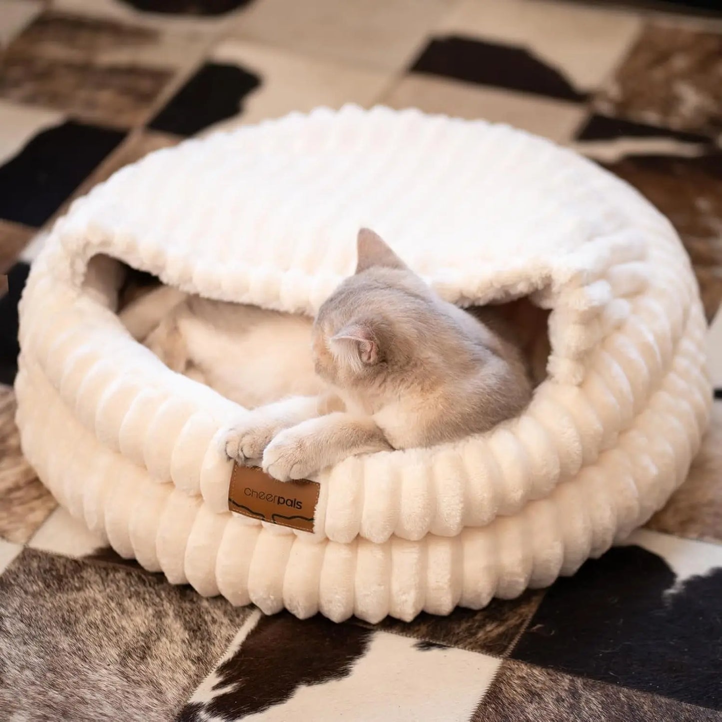 Fluffy Round Soft Cat Bed – Washable Plush Pet Bed for Cats & Small Dogs White